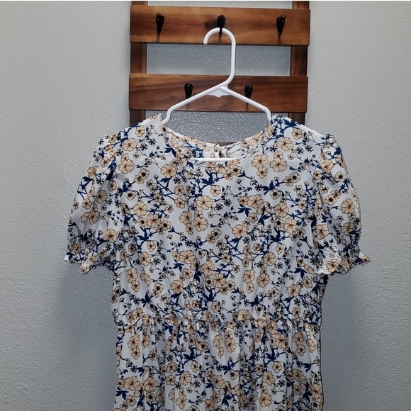 🚨FINAL SALE🚨 Beautiful Dress - Picture 4 of 4